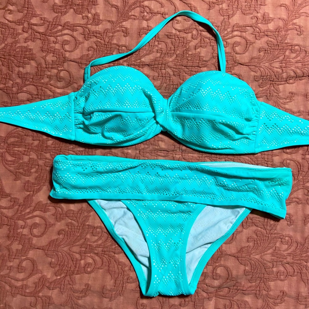 VS Victoria’s Secret Strapless Bikini